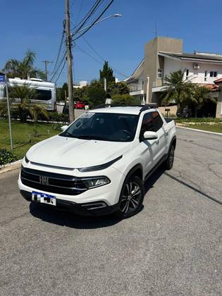 FIAT TORO 2.0 16V TURBO DIESEL FREEDOM 4WD AT9 FIAT TORO 2.0 16V TURBO DIESEL FREEDOM 4WD AT9